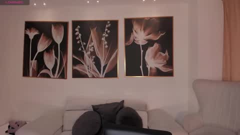 Lau  online show from November 16, 2025, 11:43 pm