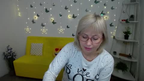 Snapshot of laurenwishy chatting on March 2, 2026, 6:14 am Lauren online show from March 2, 2026, 6:14 am