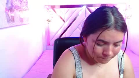 Snapshot of laurha_ chatting on May 15, 2026, 7:54 pm laura online show from May 15, 2026, 7:54 pm