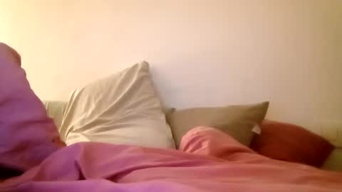 lauriehotxxx online show from November 6, 2025, 3:07 am