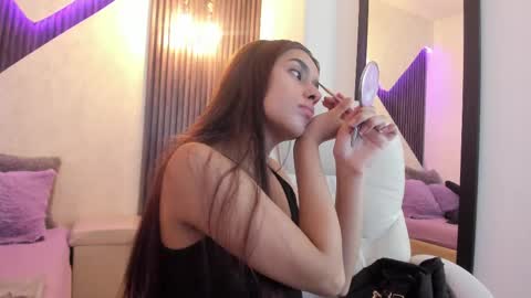 Snapshot of laurin_clauz chatting on March 3, 2025, 3:42 pm Lau online show from March 3, 2025, 3:42 pm