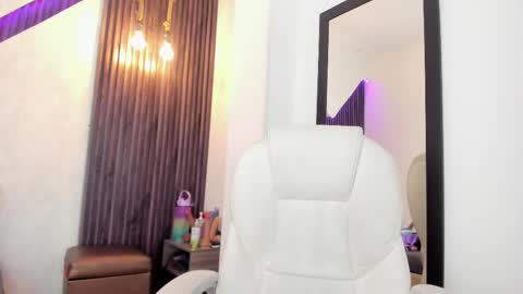 Snapshot of laurin_clauz chatting on October 6, 2025, 3:42 pm Lau online show from October 6, 2025, 3:42 pm