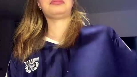 Snapshot of laurineleconey chatting on July 13, 2026, 6:27 am Bella online show from July 13, 2026, 6:27 am