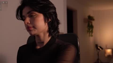 Snapshot of laurita_4 chatting on February 9, 2026, 1:26 pm laurita_4 online show from February 9, 2026, 1:26 pm