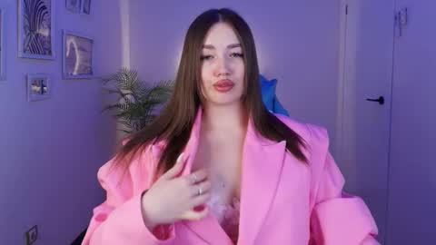 Snapshot of laurita_shy chatting on February 5, 2026, 8:41 am Diana online show from February 5, 2026, 8:41 am