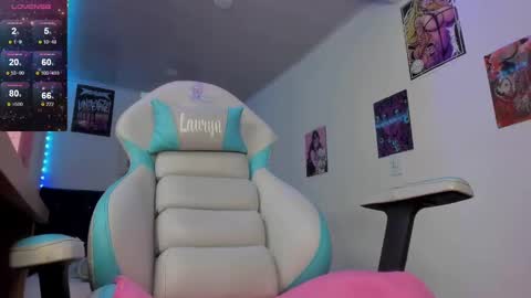 Snapshot of lauryn_muller_ chatting on January 19, 2025, 10:39 am Lau online show from January 19, 2025, 10:39 am