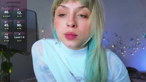 Snapshot of lavenderlav chatting on December 3, 2025, 1:09 pm Melissa online show from December 3, 2025, 1:09 pm