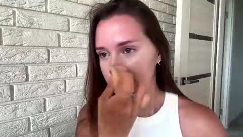Snapshot of lavettestanbery chatting on July 26, 2026, 7:48 am Luisa online show from July 26, 2026, 7:48 am