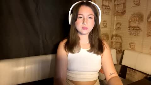 Snapshot of lavinabinney chatting on December 14, 2025, 3:50 pm Emily online show from December 14, 2025, 3:50 pm