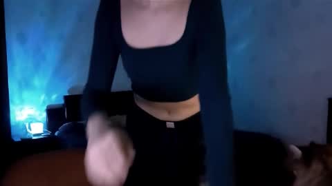 Lavinda online show from November 28, 2025, 8:06 am