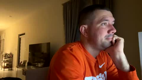 Snapshot of law_cambio chatting on January 9, 2025, 10:31 am law_cambio online show from January 9, 2025, 10:31 am