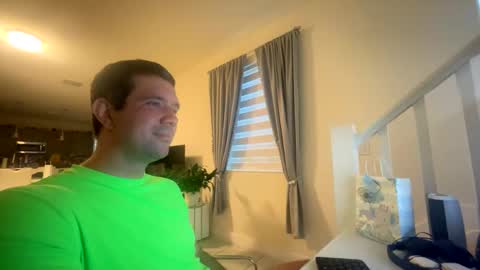 Snapshot of law_cambio chatting on November 17, 2025, 12:44 pm law_cambio online show from November 17, 2025, 12:44 pm