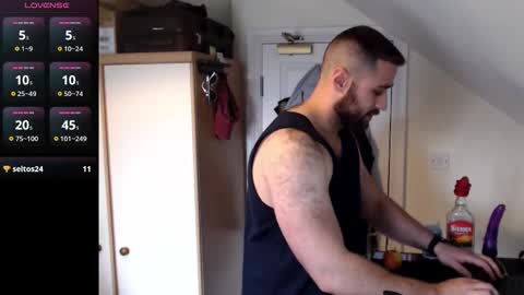 Snapshot of lawyerstud chatting on October 9, 2025, 12:36 pm lawyerstud online show from October 9, 2025, 12:36 pm