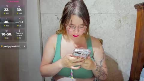 Snapshot of lay_lah chatting on March 5, 2026, 5:25 am laylaah online show from March 5, 2026, 5:25 am