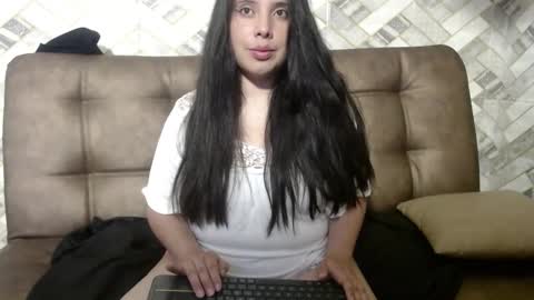 Snapshot of laya_seduce chatting on January 12, 2026, 12:10 pm Laya seduce online show from January 12, 2026, 12:10 pm