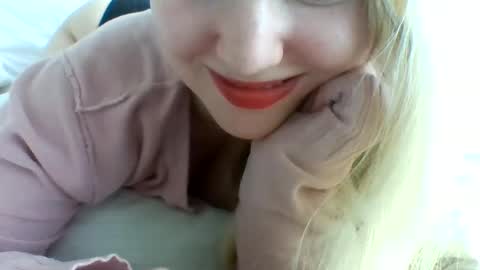 Snapshot of layannalea chatting on December 2, 2024, 10:34 pm layannalea online show from December 2, 2024, 10:34 pm