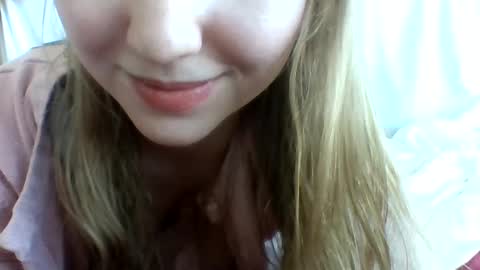 Snapshot of layannalea chatting on February 14, 2025, 7:54 pm layannalea online show from February 14, 2025, 7:54 pm