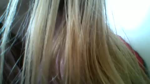 Snapshot of layannalea chatting on March 4, 2025, 9:43 pm layannalea online show from March 4, 2025, 9:43 pm