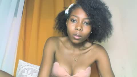 layannek online show from October 13, 2025, 3:34 pm