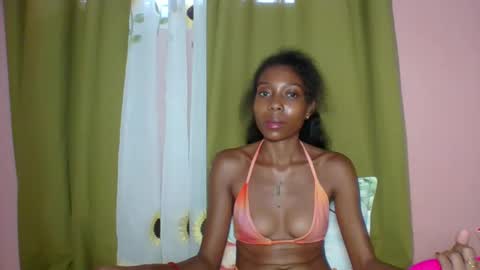 Snapshot of layannek chatting on March 24, 2026, 5:23 am layannek online show from March 24, 2026, 5:23 am