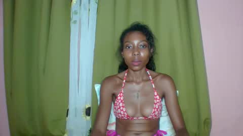 Snapshot of layannek chatting on March 31, 2026, 2:24 am layannek online show from March 31, 2026, 2:24 am