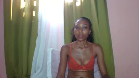 Snapshot of layannek chatting on April 9, 2026, 7:58 am layannek online show from April 9, 2026, 7:58 am