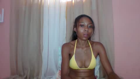 Snapshot of layannek chatting on May 30, 2026, 5:15 am layannek online show from May 30, 2026, 5:15 am