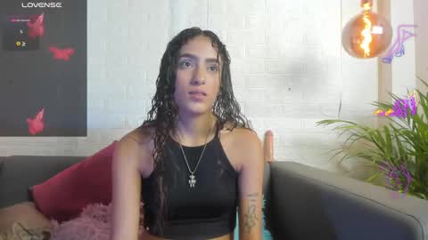 Layla online show from December 14, 2024, 1:28 am