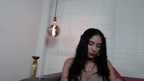 Layla online show from February 12, 2025, 1:09 am