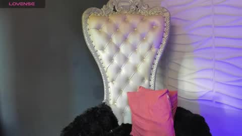 Snapshot of layla_707 chatting on April 16, 2026, 9:39 pm Layla online show from April 16, 2026, 9:39 pm