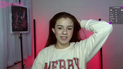 Snapshot of layla_castilloo chatting on December 30, 2024, 11:17 pm Layla online show from December 30, 2024, 11:17 pm