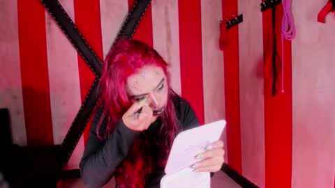 Snapshot of laylaa_and_logan chatting on October 31, 2025, 7:04 pm laylaa_and_logan online show from October 31, 2025, 7:04 pm