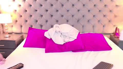 Snapshot of laylaadoll_ chatting on February 18, 2026, 6:15 pm Lau online show from February 18, 2026, 6:15 pm