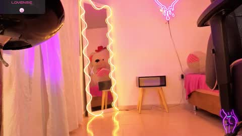 Snapshot of laylafoxy_tay chatting on October 6, 2025, 3:15 am laylafoxy_tay online show from October 6, 2025, 3:15 am