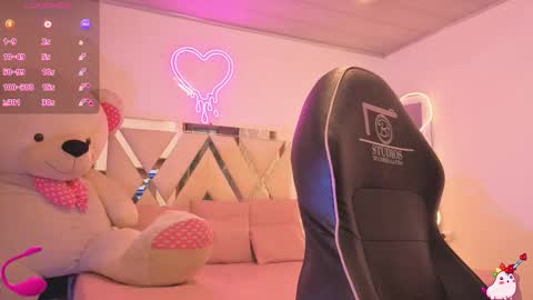 Snapshot of laylafoxy_tay chatting on December 21, 2025, 3:02 am laylafoxy_tay online show from December 21, 2025, 3:02 am