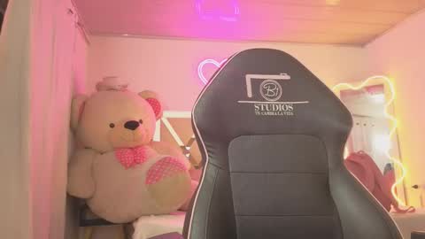 Snapshot of laylafoxy_tay chatting on January 6, 2026, 3:10 am laylafoxy_tay online show from January 6, 2026, 3:10 am