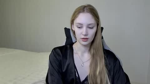 Snapshot of laylapretty001 chatting on February 25, 2025, 5:30 am LaylaPretty001 online show from February 25, 2025, 5:30 am