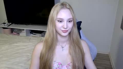LaylaPretty001 online show from March 13, 2026, 7:04 am