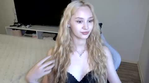 LaylaPretty001 online show from July 22, 2026, 4:26 am