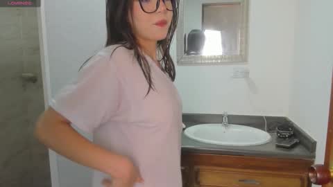 LAYLA online show from October 16, 2025, 8:54 pm