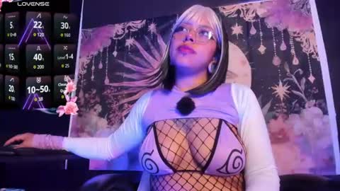 layra_66 online show from June 27, 2026, 1:50 pm
