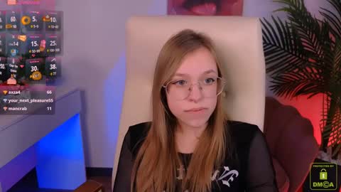 Snapshot of layriantavee chatting on January 28, 2025, 10:23 am layriantavee online show from January 28, 2025, 10:23 am