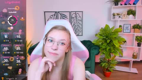 layriantavee online show from February 1, 2025, 10:15 am