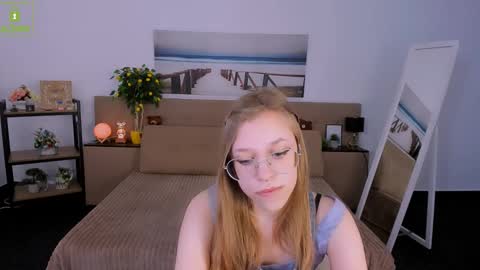 Snapshot of layriantavee chatting on March 5, 2025, 1:17 pm layriantavee online show from March 5, 2025, 1:17 pm