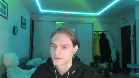 Snapshot of lazaret1k chatting on February 7, 2026, 6:11 pm Vladi online show from February 7, 2026, 6:11 pm