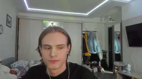 Snapshot of lazaret1k chatting on February 12, 2026, 10:54 am Vladi online show from February 12, 2026, 10:54 am