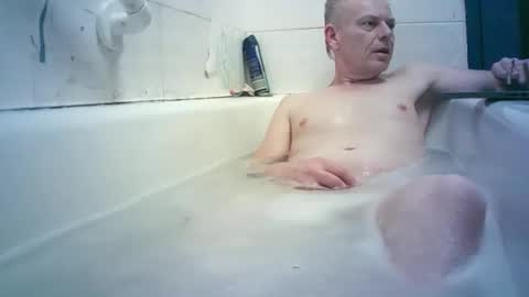 Snapshot of lbsc462 chatting on February 15, 2026, 7:10 pm lbsc462 online show from February 15, 2026, 7:10 pm