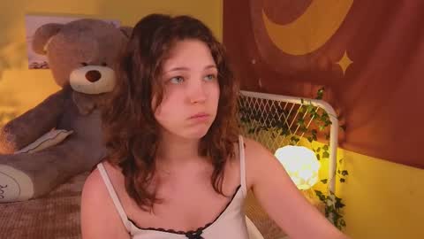 Lea online show from March 2, 2025, 7:45 pm