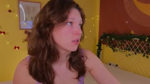 Snapshot of lea_belle_ chatting on December 21, 2025, 4:25 pm Lea online show from December 21, 2025, 4:25 pm