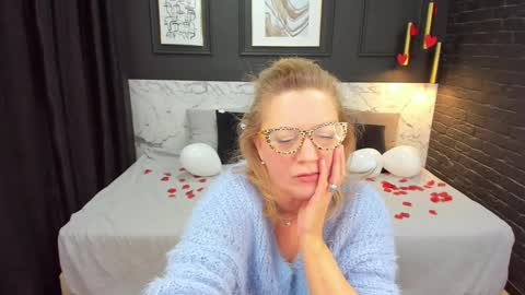 Snapshot of lea_fruit chatting on February 15, 2025, 11:39 am Lea online show from February 15, 2025, 11:39 am